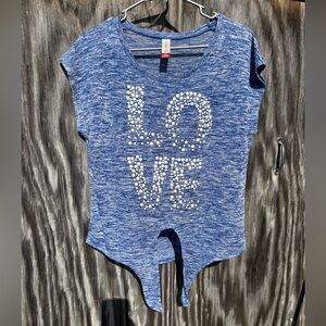 No boundaries junior medium LOVE blouse